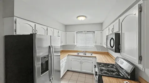 1134 Chalet Drive Darien IL 60561
