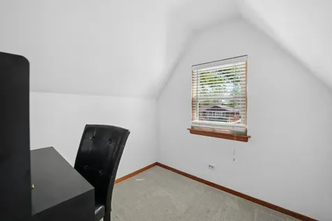 1800 Buckingham Avenue Westchester IL 60154