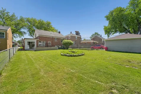 1800 Buckingham Avenue Westchester IL 60154