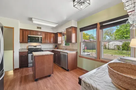1800 Buckingham Avenue Westchester IL 60154