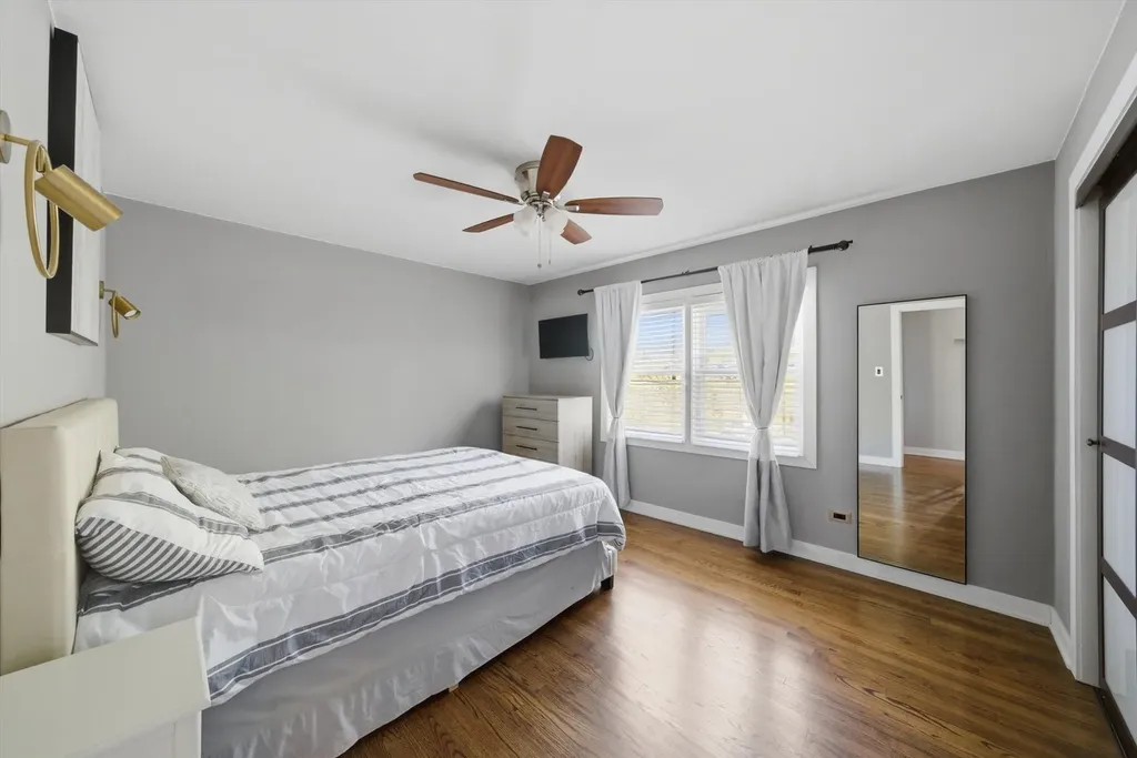 6255 South Mason Avenue Chicago IL 60638