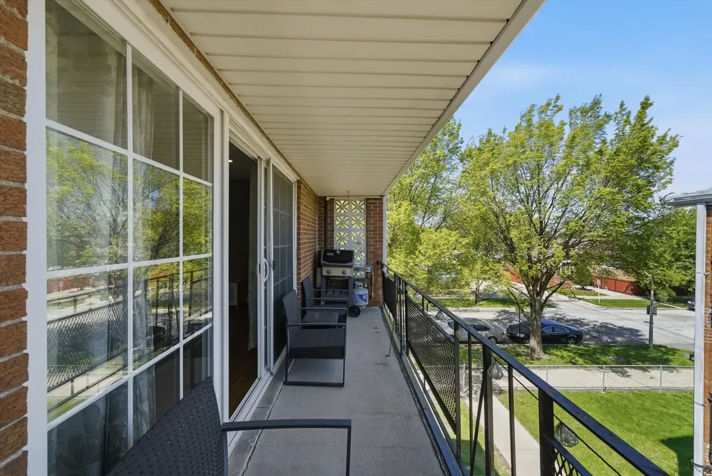 6255 South Mason Avenue Chicago IL 60638