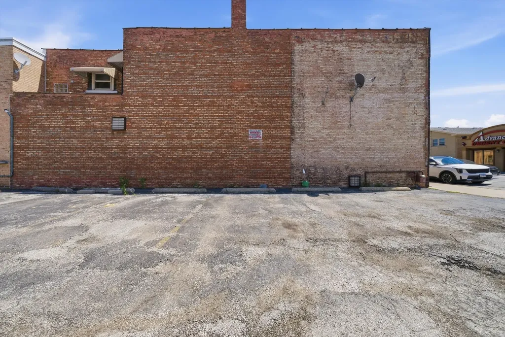 6255 South Mason Avenue Chicago IL 60638