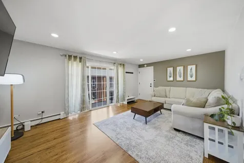 6255 South Mason Avenue Chicago IL 60638
