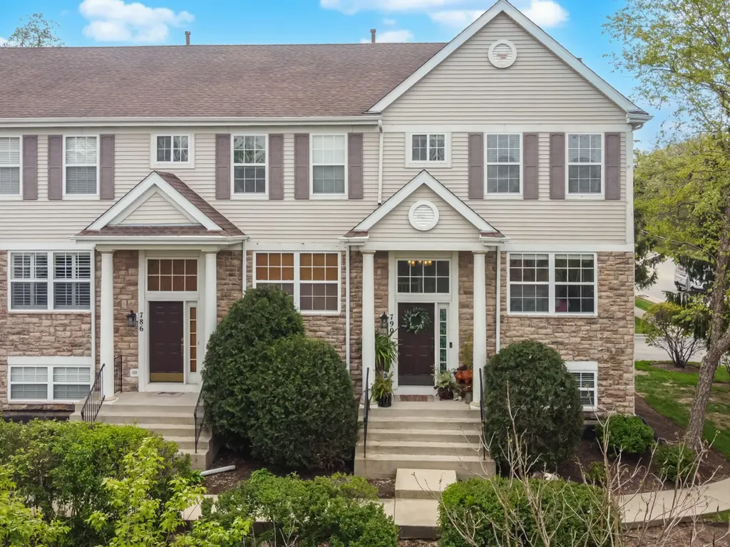 790 West Misty Drive Palatine IL 60074