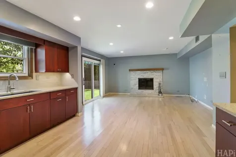 470 Highland Grove Drive Buffalo Grove IL 60089