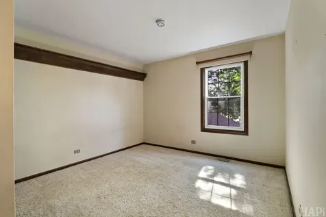470 Highland Grove Drive Buffalo Grove IL 60089