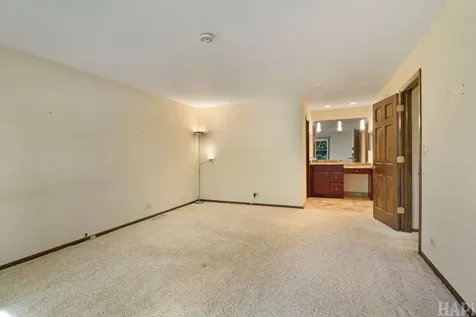 470 Highland Grove Drive Buffalo Grove IL 60089
