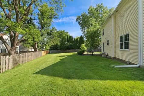 470 Highland Grove Drive Buffalo Grove IL 60089