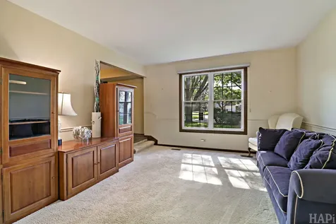 470 Highland Grove Drive Buffalo Grove IL 60089