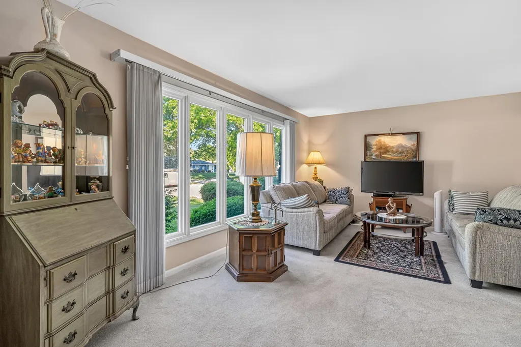 3173 Grandview Place Darien IL 60561