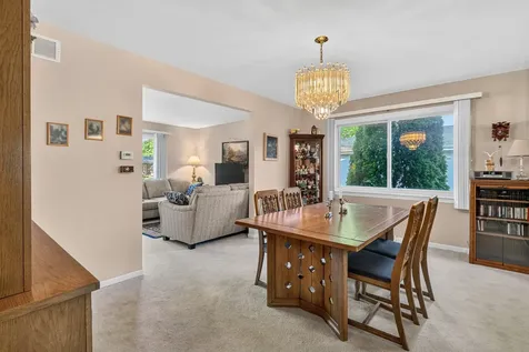 3173 Grandview Place Darien IL 60561