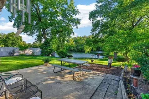 3173 Grandview Place Darien IL 60561