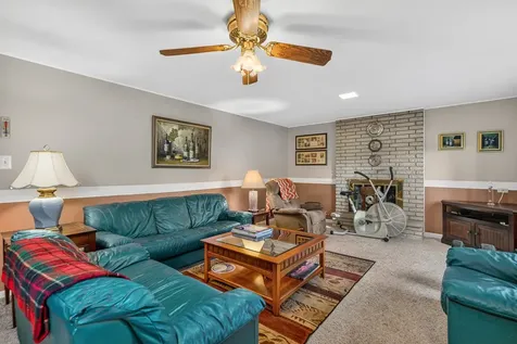 3173 Grandview Place Darien IL 60561