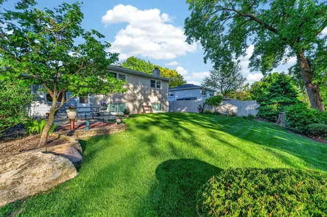 3173 Grandview Place Darien IL 60561