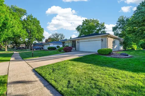 3173 Grandview Place Darien IL 60561