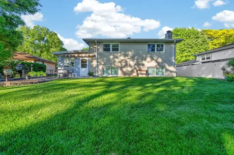 3173 Grandview Place Darien IL 60561