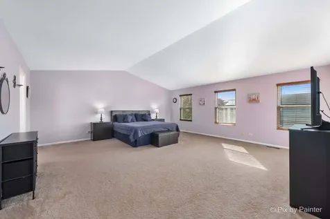 905 Shelter Island Lane Pingree Grove IL 60140