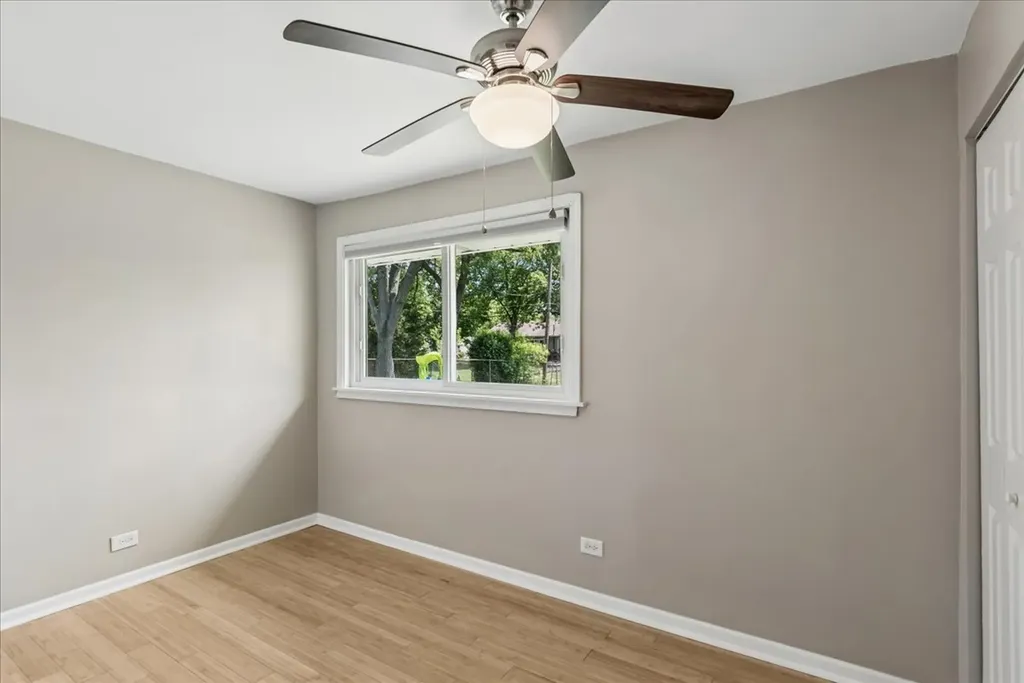 17 Rugby Road Lake Zurich IL 60047