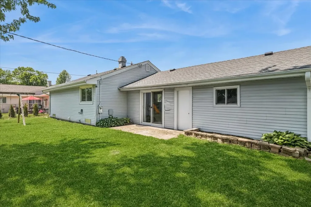 17 Rugby Road Lake Zurich IL 60047