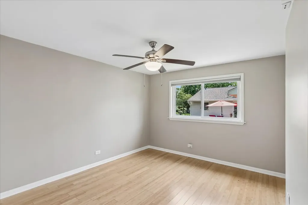 17 Rugby Road Lake Zurich IL 60047