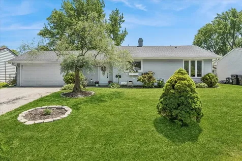 17 Rugby Road Lake Zurich IL 60047