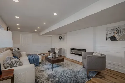 3925 168TH Place Country Club Hills IL 60478