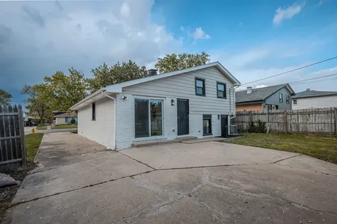 3925 168TH Place Country Club Hills IL 60478