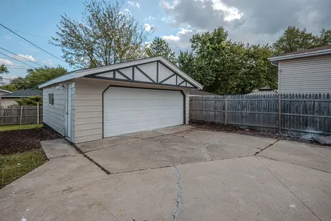 3925 168TH Place Country Club Hills IL 60478