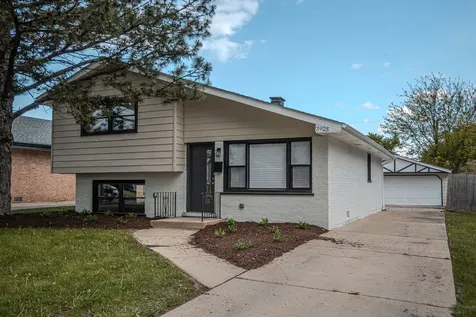 3925 168TH Place Country Club Hills IL 60478