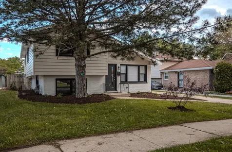 3925 168TH Place Country Club Hills IL 60478