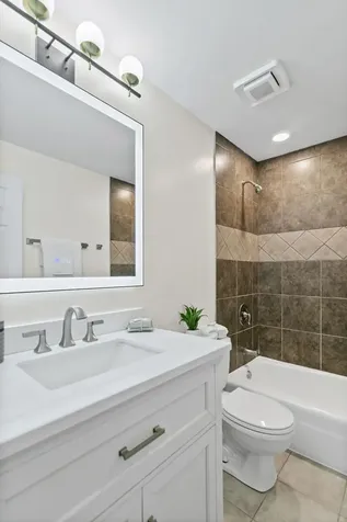 5331 North Delphia Avenue Chicago IL 60656