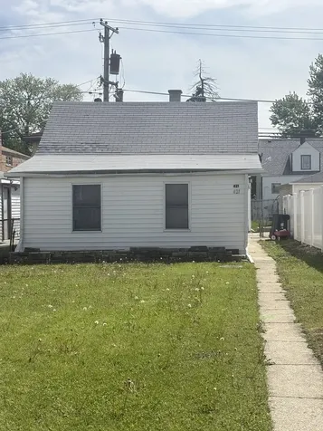 421 25TH Avenue Bellwood IL 60104