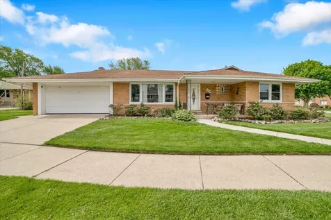 5549 West 102nd Street Oak Lawn IL 60453