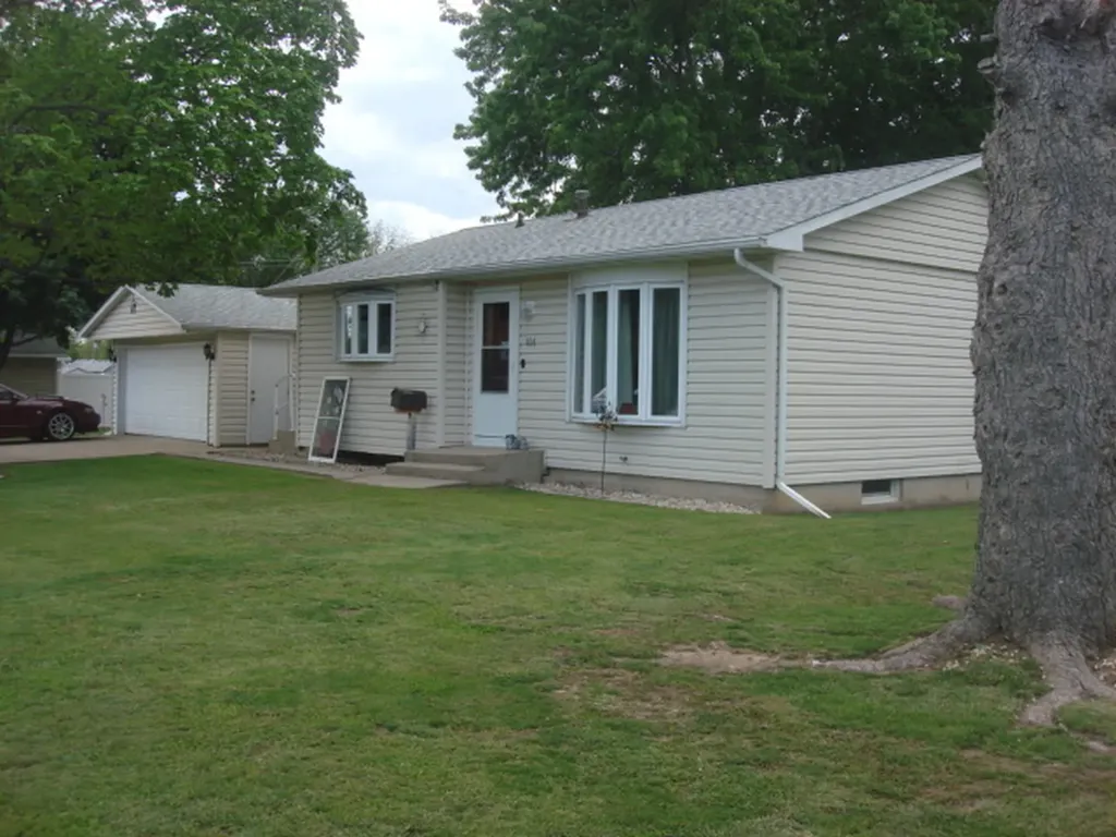 404 East Fourth Street Streator IL 61364