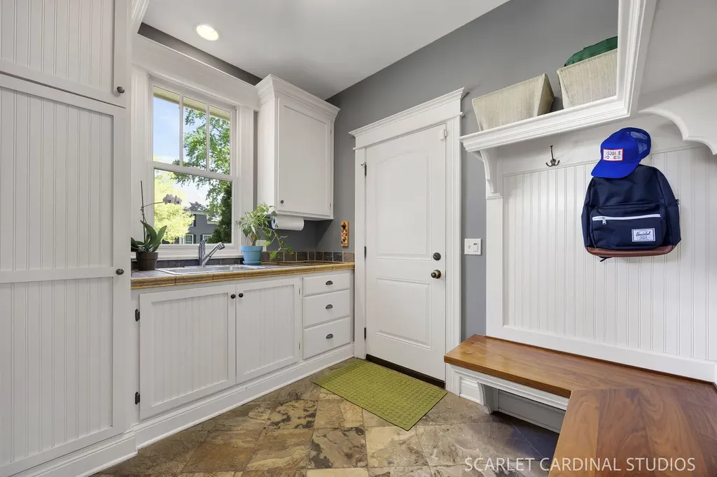 532 Turf Lane Wheaton IL 60187