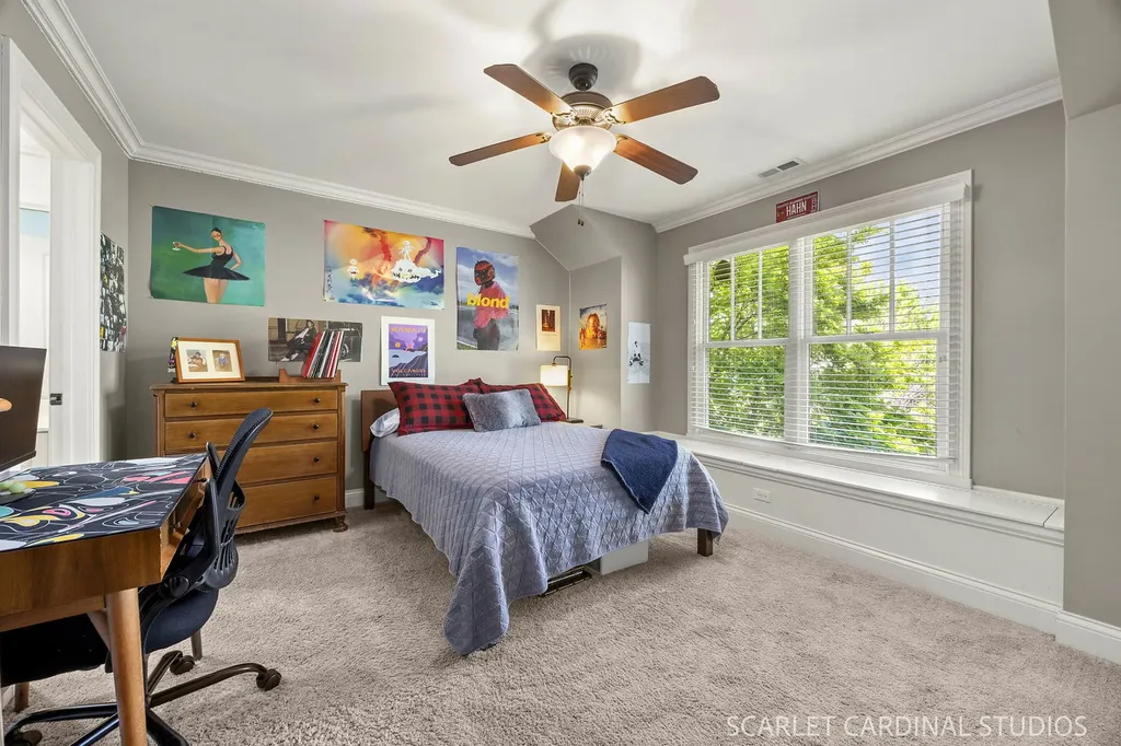 532 Turf Lane Wheaton IL 60187