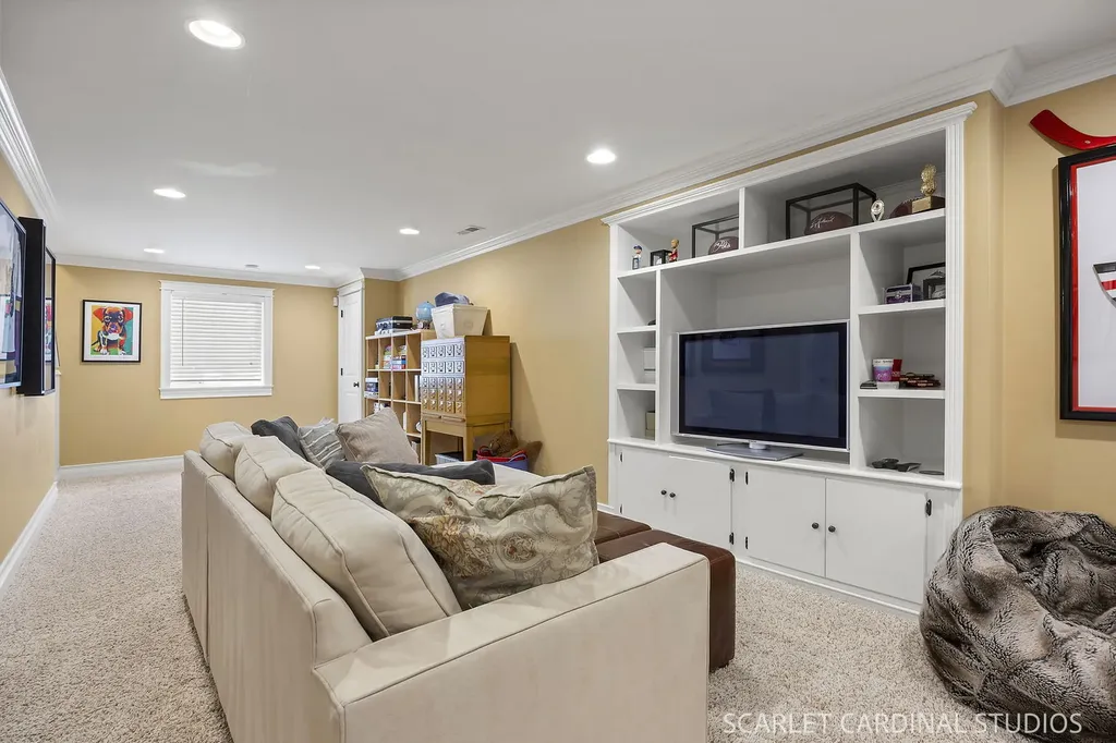 532 Turf Lane Wheaton IL 60187