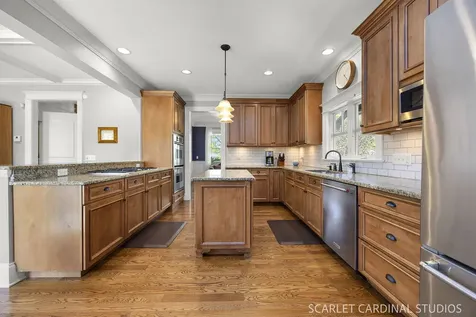 532 Turf Lane Wheaton IL 60187