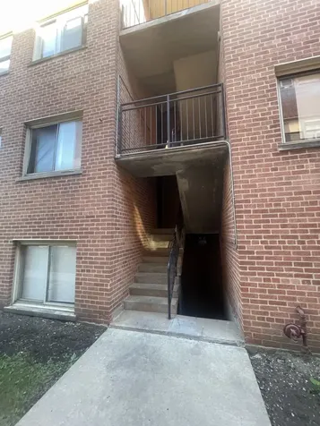 2245 West Farwell Avenue Chicago IL 60645