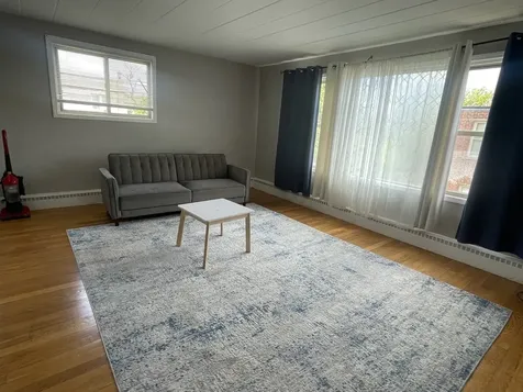 2245 West Farwell Avenue Chicago IL 60645