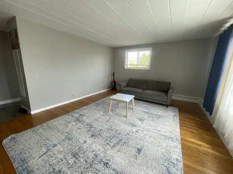 2245 West Farwell Avenue Chicago IL 60645