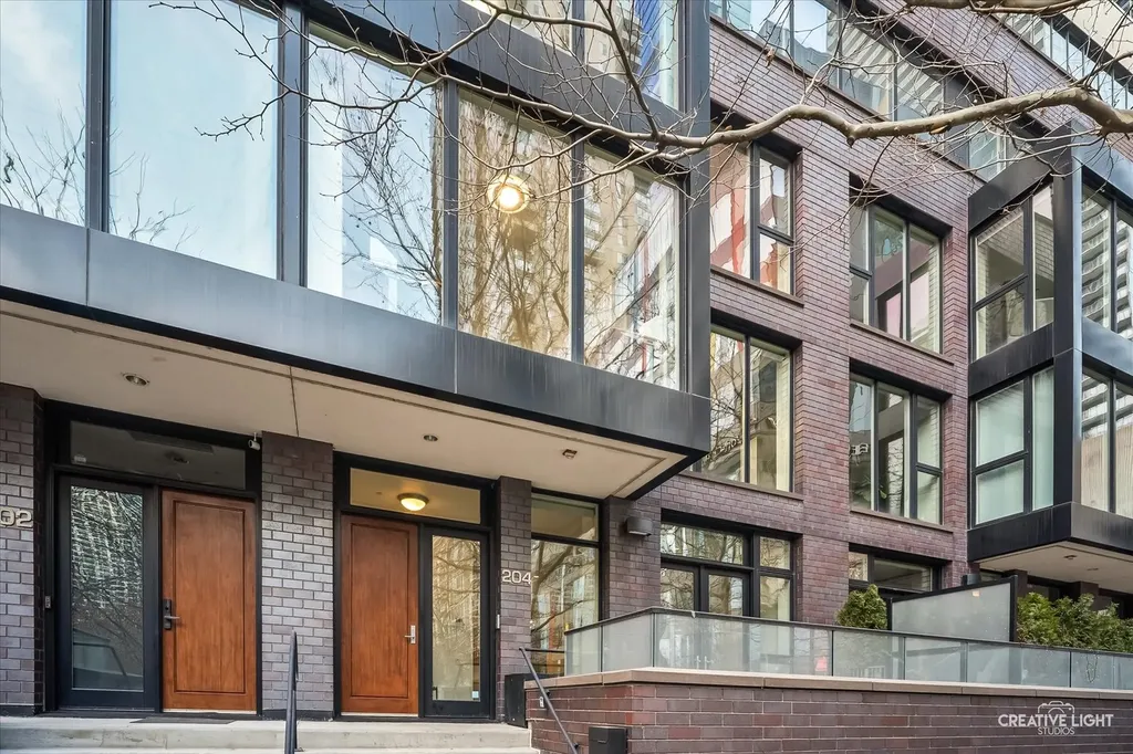 204 North Park Drive Chicago IL 60601