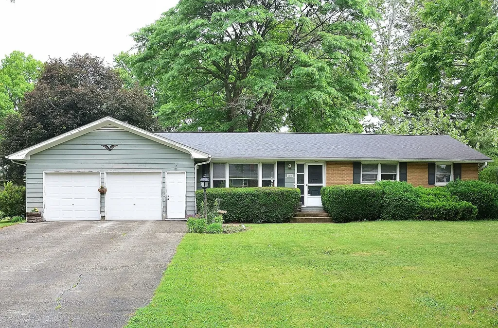 813 Considine Road Geneva IL 60134