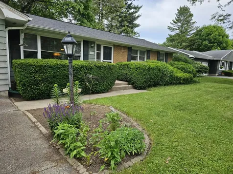 813 Considine Road Geneva IL 60134