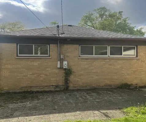 17205 Highland Avenue Hazel Crest IL 60429
