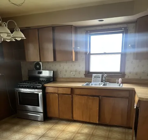17205 Highland Avenue Hazel Crest IL 60429