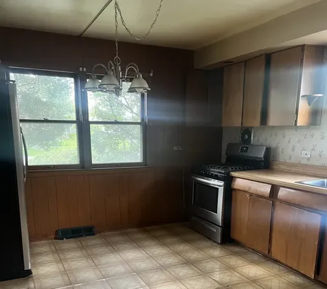 17205 Highland Avenue Hazel Crest IL 60429