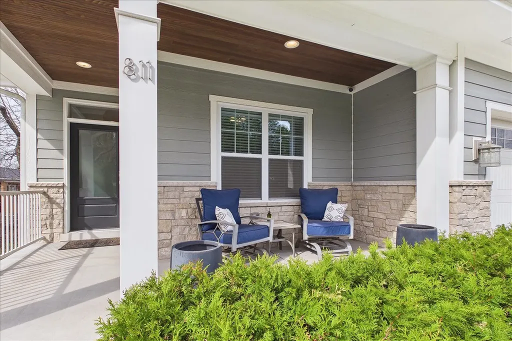 811 Michigan Street Wheaton IL 60187