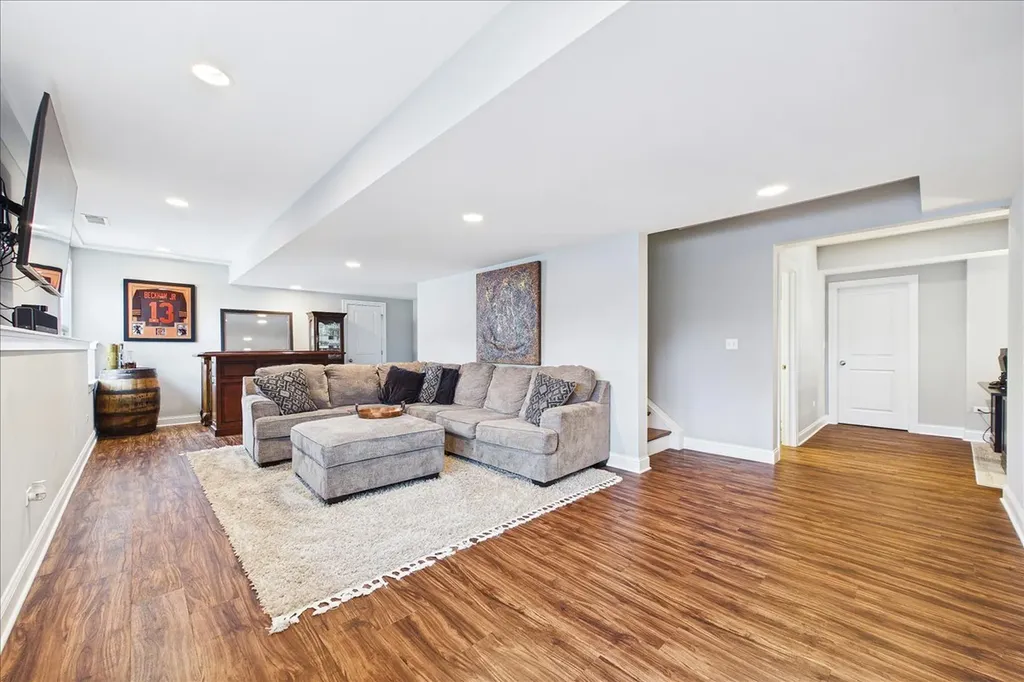 811 Michigan Street Wheaton IL 60187